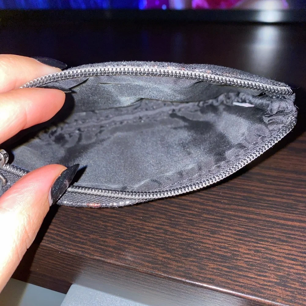 Victoria Secret pouch - Picture 3 of 4